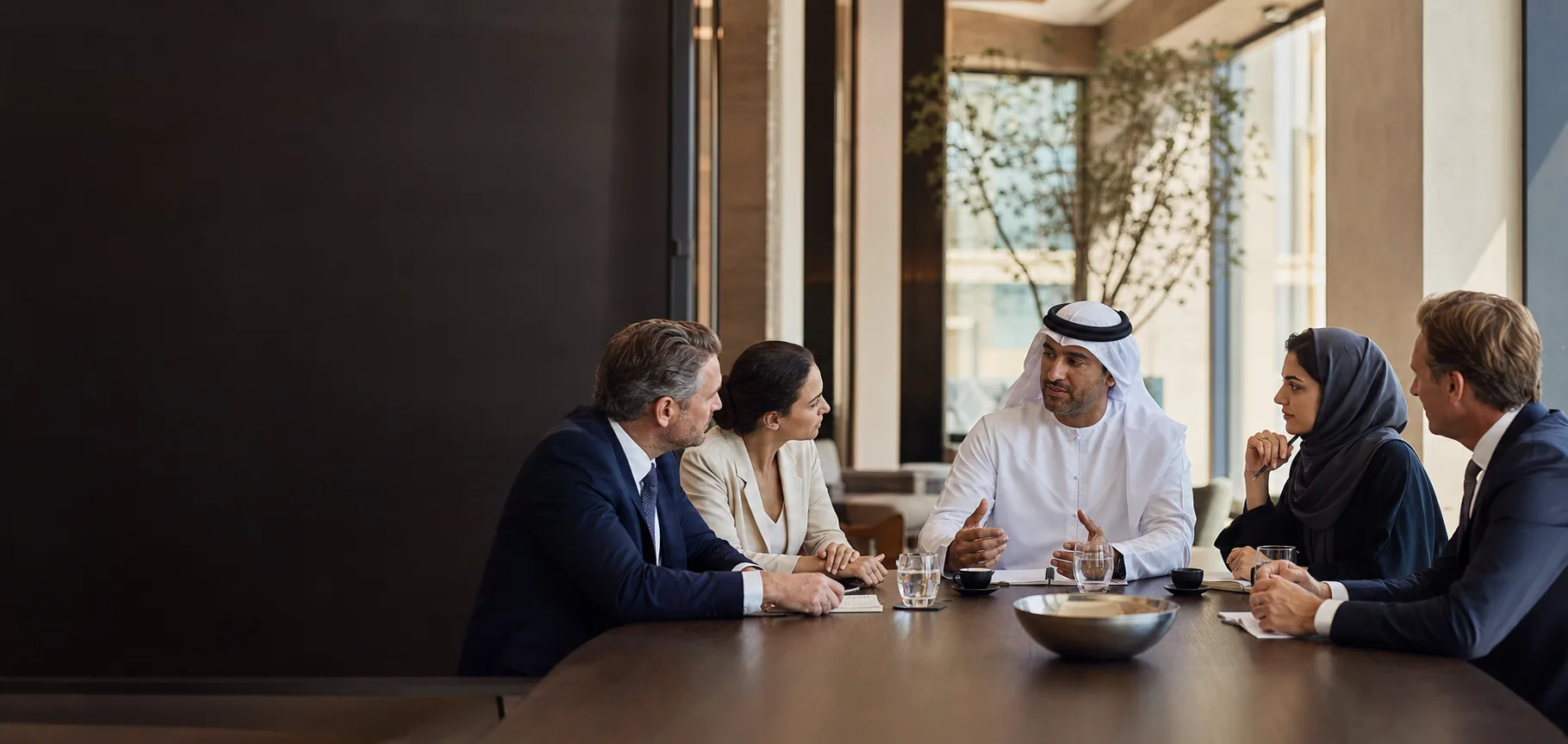 European and Gulf business leaders in a senior commercial meeting